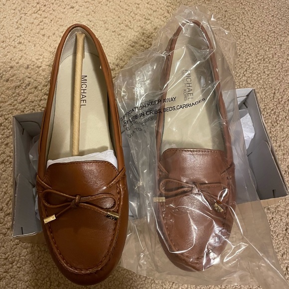 Michael Kors Shoes - Picture 1 of 5